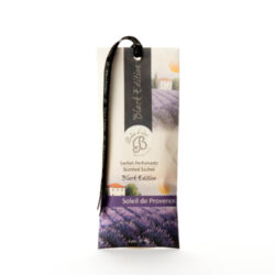 Sáček parfemovaný Soleil de Provence - Vonn sky Black Edition od Boles dolor. Siln vn, pryskyice proti roztom a molm, vzduchotsn celofn, rka pro zaven, vdr 3 msce.